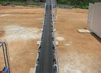 Täitekonveiersüsteem